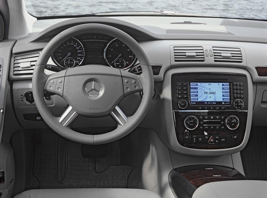 Mercedes-Benz R-Class 2006 года  (фото 165 из 331)